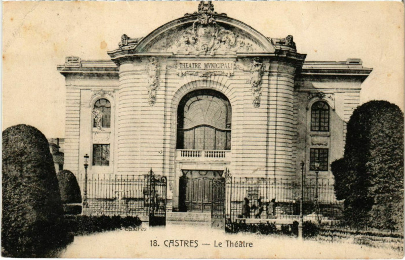Carte postale ancienne Castres Le Theatre France à Castres