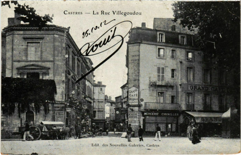 Carte postale ancienne Castres La Rue Villegoudou France à Castres