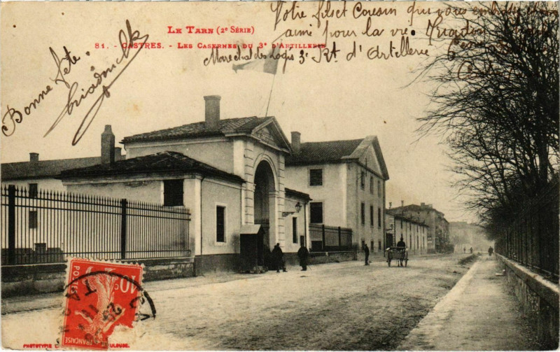 Carte postale ancienne Castres Les Casernes du 3e d'Artillerie France à Castres