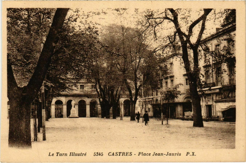 Carte postale ancienne Castres Place Jean-Jaures France à Castres