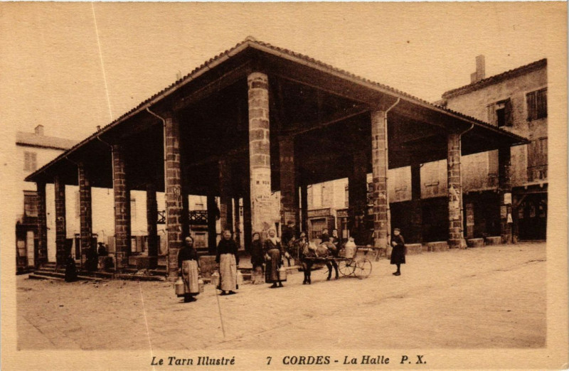 Carte postale ancienne Cordes - La Halle