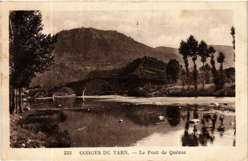 Carte postale ancienne Gorges du Tarn - Le Pont de Quezac