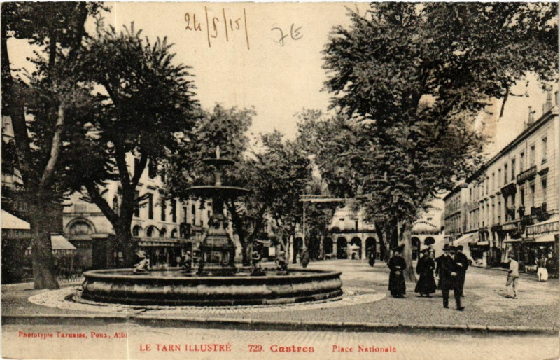 Carte postale ancienne Castres - Place Nationale à Castres
