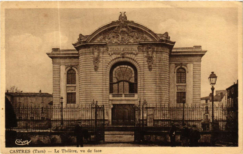 Carte postale ancienne Castres - Le Theatre à Castres