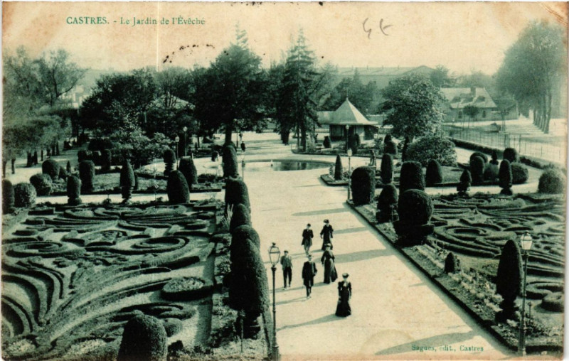 Carte postale ancienne Castres - Le Jardins de l'Eveche à Castres