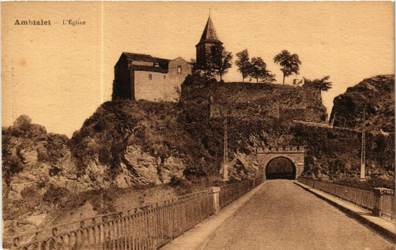 Carte postale ancienne Ambialet - L'Eglise à Ambialet