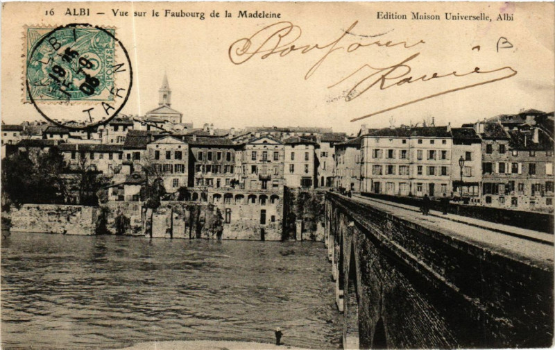 Carte postale ancienne Albi - Vue sur le Faubourg de la Madeleine à Albi