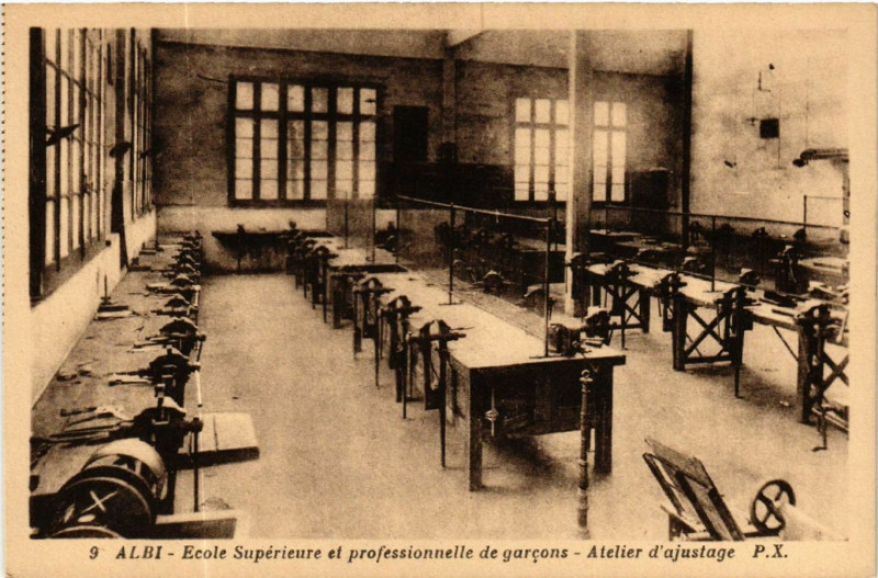 Carte postale ancienne Albi - Secure Superieure et profesionnelle de garcons à Albi