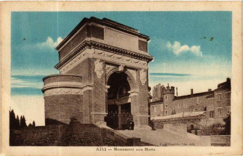 Carte postale ancienne Albi - Mon. aux Morts à Albi