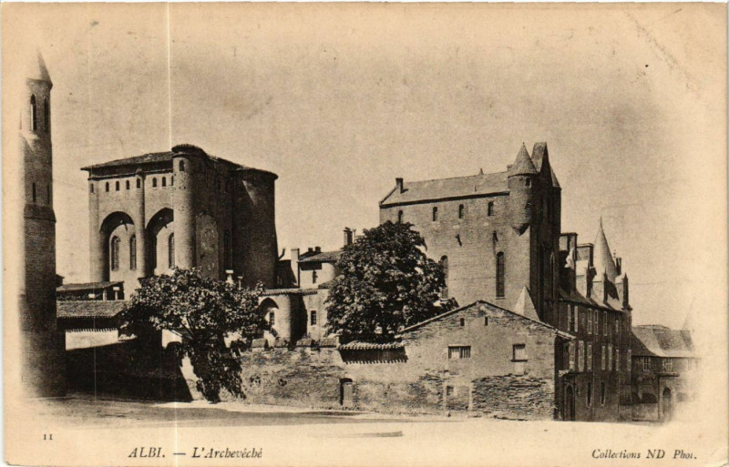 Carte postale ancienne Albi - L'Archeveche à Albi