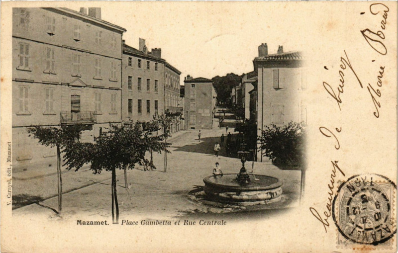 Carte postale ancienne Mazamet - Place Gambetta et Rue Centrale à Mazamet