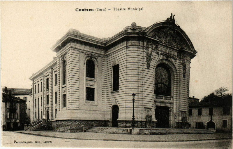 Carte postale ancienne Castres - Theatre Municipal à Castres