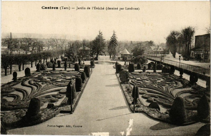 Carte postale ancienne Castres - Jardin de l'Eveche (dessine par Lenotre) à Castres