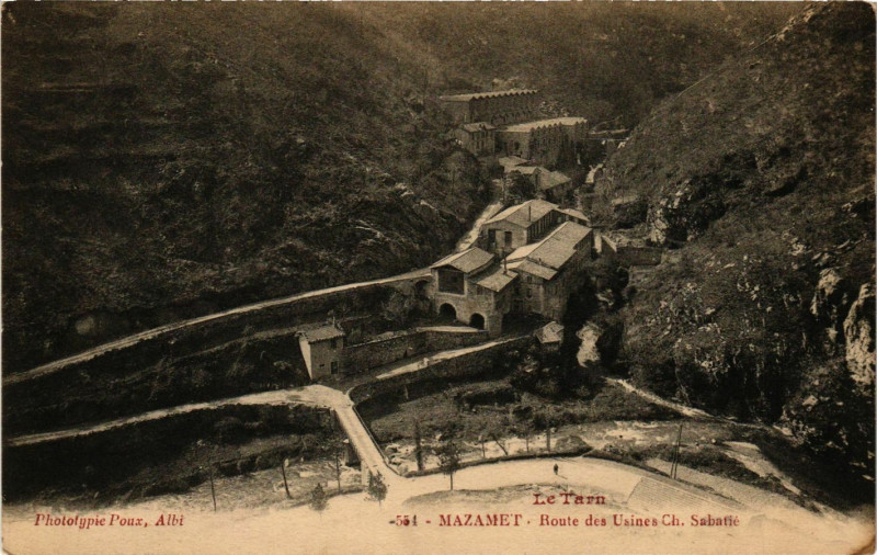 Carte postale ancienne Mazamet - Route des Usines Ch. Sabatie à Mazamet