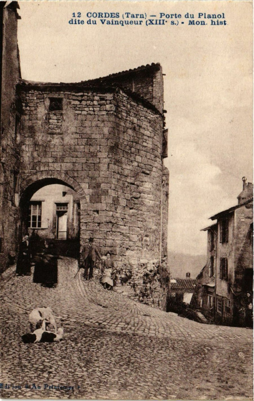 Carte postale ancienne Cordes - Porte du Planol dite du Vainqueur - Mon hist.