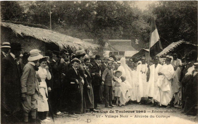 Carte postale ancienne Expo de Toulouse 1908 Village Noir Arrivée du Cortege à Toulouse