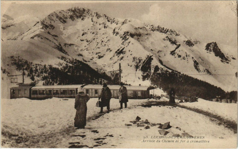 Carte postale ancienne Luchon-Superbagneres - Arrivée du Chemin