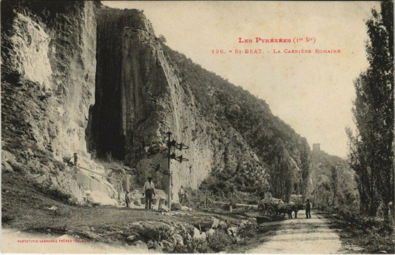 Carte postale ancienne Saint-Beat - Le Carriere Romaine
