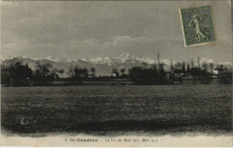 Carte postale ancienne Saint-Gaudens - Le Pic du midi à Saint-Gaudens