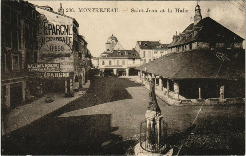 Carte postale ancienne Montrejeau - Saint-Jean et la Halle à Montréjeau