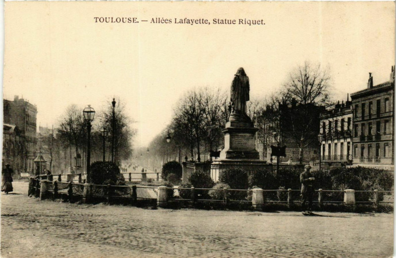 Carte postale ancienne Toulouse Allées Lafayette Statue Riquet à Toulouse