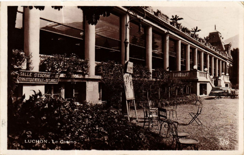 Carte postale ancienne Luchon - Le Casino