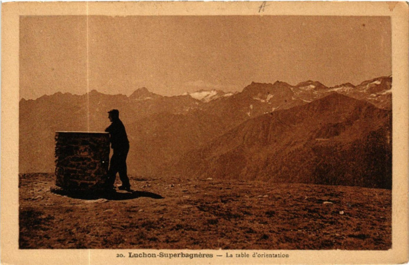 Carte postale ancienne Luchon-Superbagnieres - La table d'orientation
