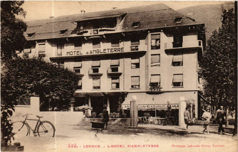 Carte postale ancienne Luchon - L'Hotel d'Angleterre