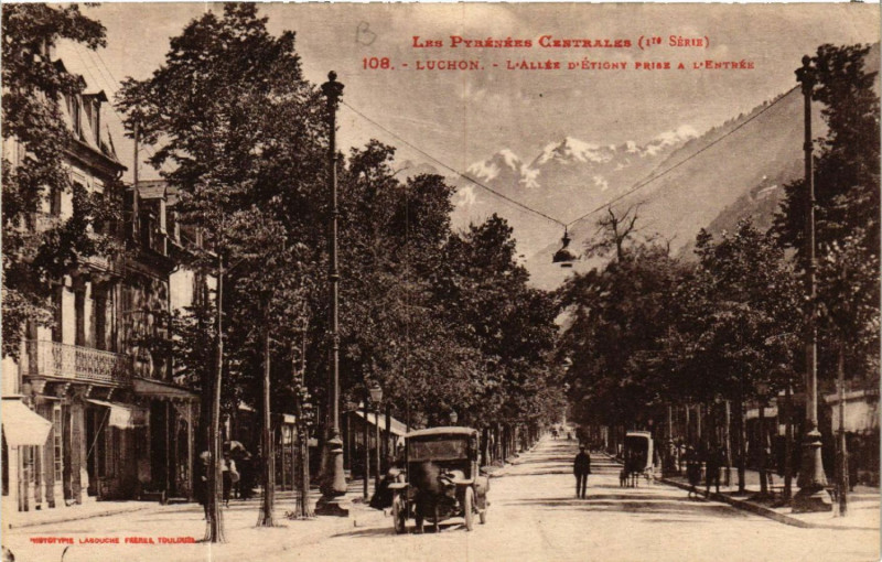 Carte postale ancienne Les Pyrénées Centrales Luchon L'Allée d'Etienne prise a l'Entrée
