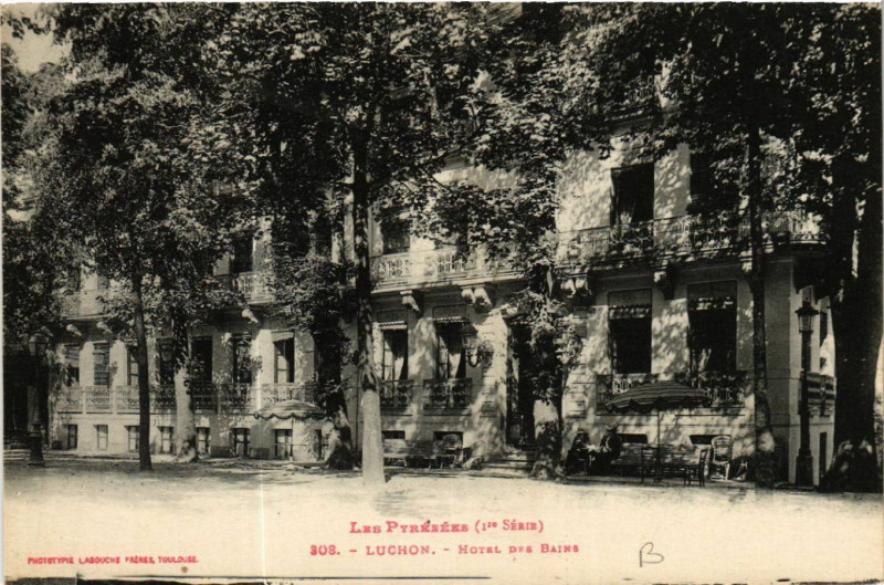 Carte postale ancienne Les Pyrénées - Luchon - Hotel des Baime