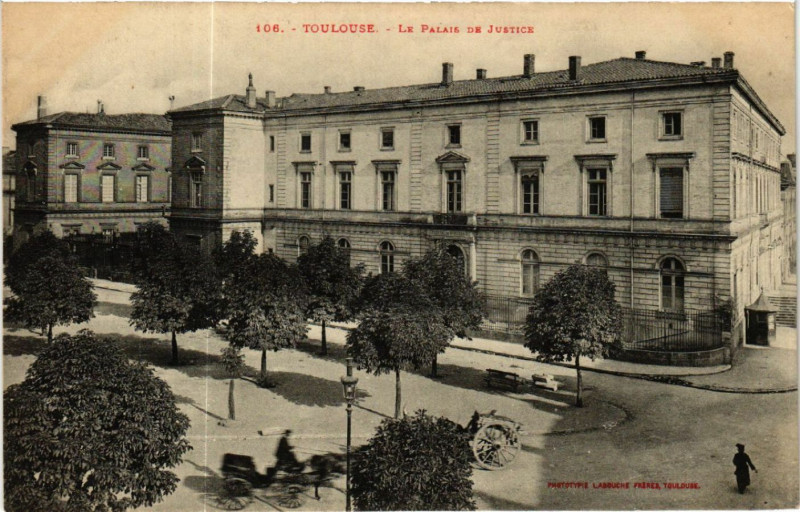 Carte postale ancienne Toulouse - Le Palais de Justice à Toulouse