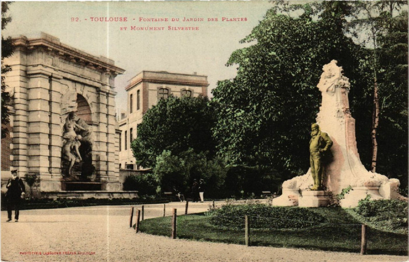 Carte postale ancienne Toulouse - Fontaine au Jardin des Plantes et Monument Sylvestre à Toulouse