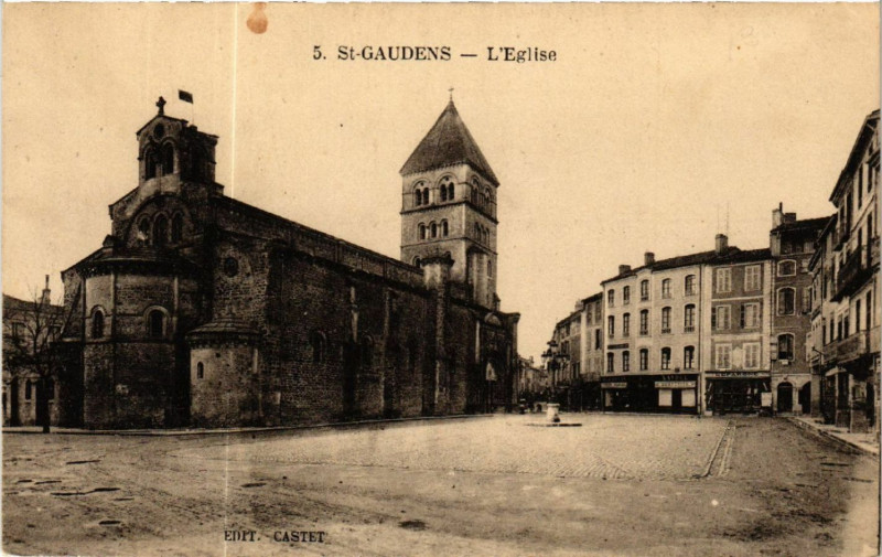 Carte postale ancienne Saint-Gaudens - L'Eglise à Saint-Gaudens