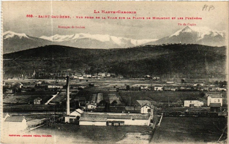 Carte postale ancienne La Haute-Garonne - Saint-Gaudens - Vue prise de la Ville sur la... à Saint-Gaudens