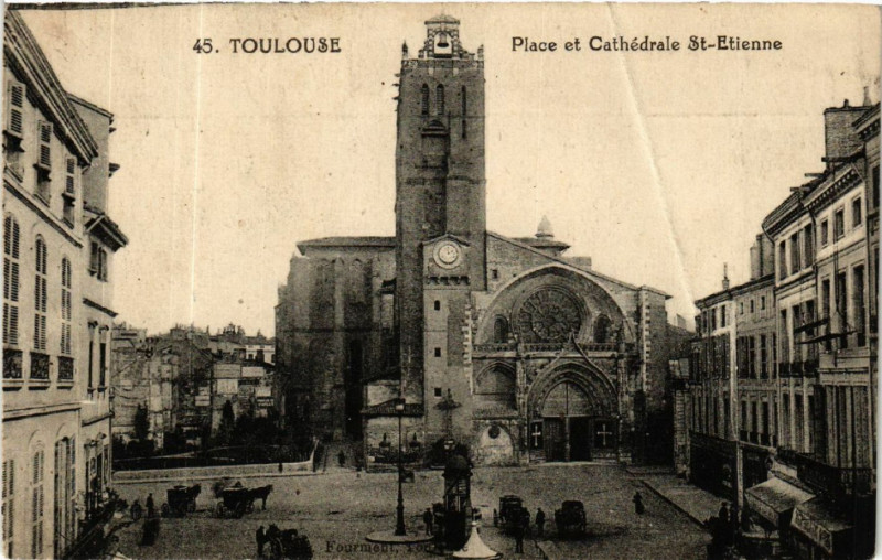 Carte postale ancienne Toulouse - Place et Cathédrale Saint-Etienne à Toulouse