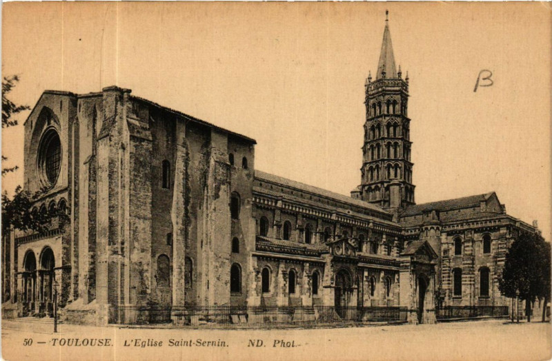 Carte postale ancienne Toulouse - Ll'Eglise Saint-Sernin à Toulouse