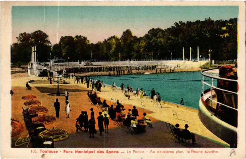 Carte postale ancienne Toulouse - Parc Municipal des Sports - La Piscine-Au deuxieme plan à Toulouse