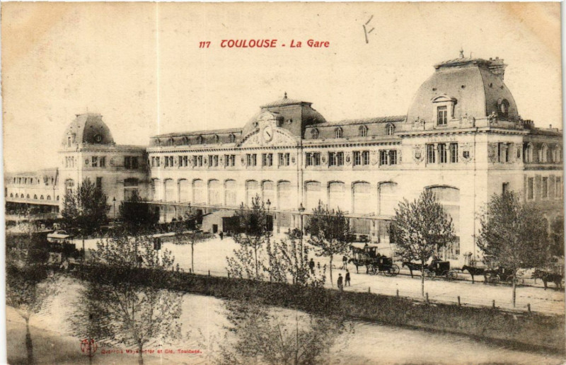 Carte postale ancienne Toulouse - La Gare à Toulouse