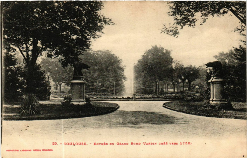 Carte postale ancienne Toulouse - Entrée du Grand Rond (Jardin créé vers 1750) à Toulouse