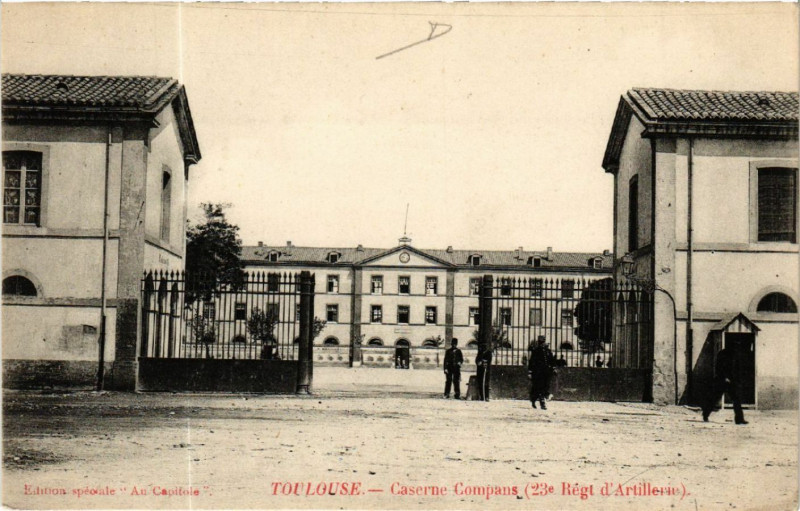 Carte postale ancienne Toulouse - Caserne Compans (23e Régt d'Artillerie) à Toulouse