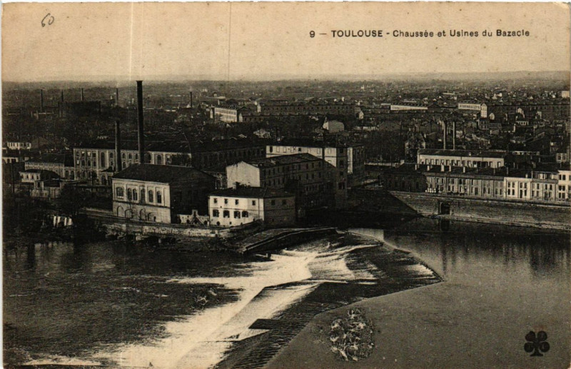 Carte postale ancienne Toulouse - Chaussée et Usines du Bazacie à Toulouse