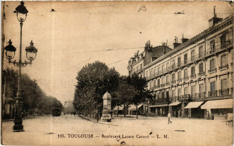 Carte postale ancienne Toulouse - Boulevard Lazare Carnot à Toulouse