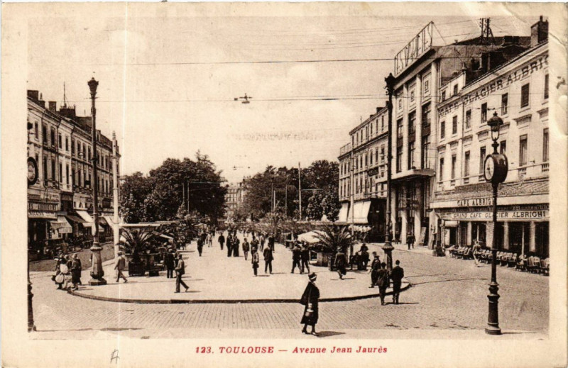 Carte postale ancienne Toulouse - Avenue Jean Jaurés à Toulouse