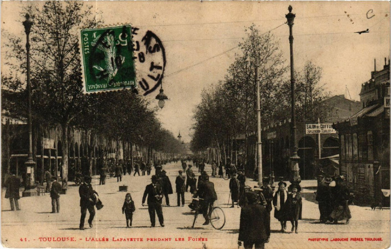 Carte postale ancienne Toulouse - L'Allée Lafayette pendant les Foires à Toulouse