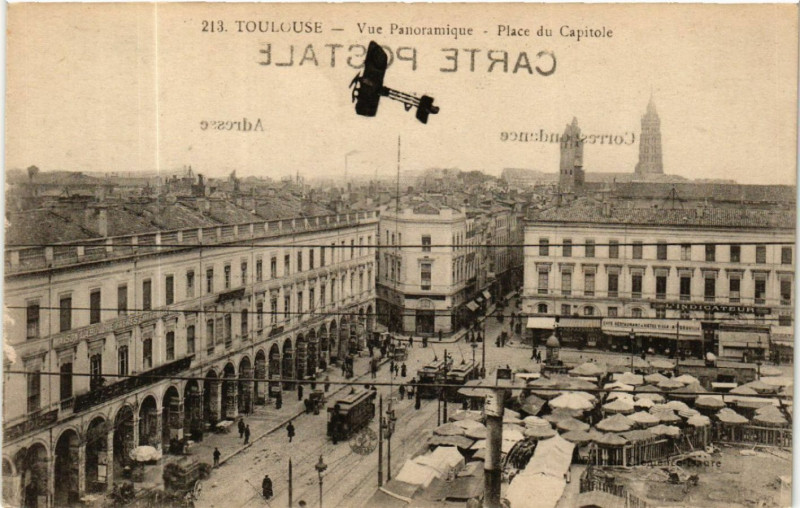 Carte postale ancienne Toulouse - Vue Panoramique - Place du Capitole à Toulouse