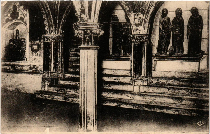 Carte postale ancienne Insigne Basilique Saint-Sernin de Toulouse - Crypte des Corps Sts à Toulouse