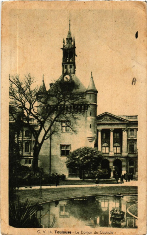 Carte postale ancienne Toulouse - Le Donjon du Capitole à Toulouse
