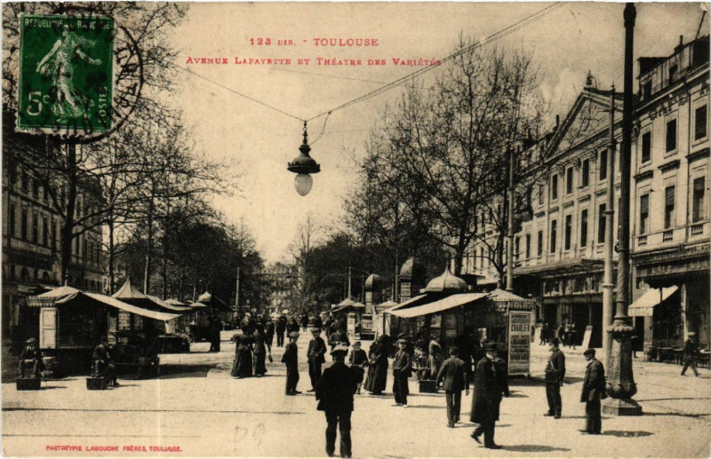 Carte postale ancienne Toulouse - Avenue Lafayette et Théatra des Variétés à Toulouse