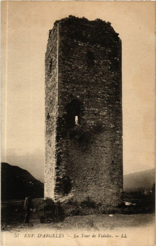 Carte postale ancienne Env. d'Argelés - La Tour de Vidalos