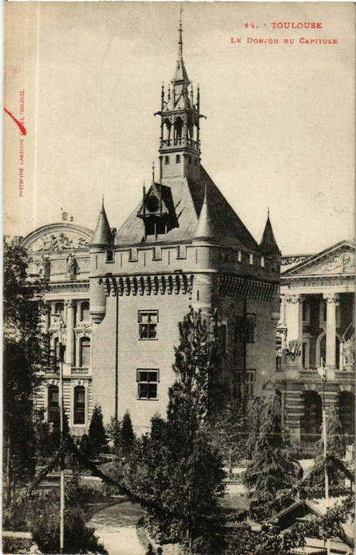 Carte postale ancienne Toulouse - Le Donjon du Capitole à Toulouse